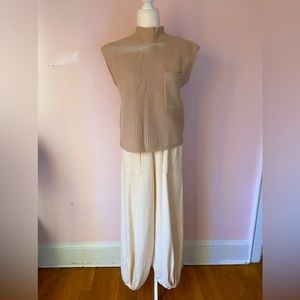 Woman’s 2 piece knit Size SM